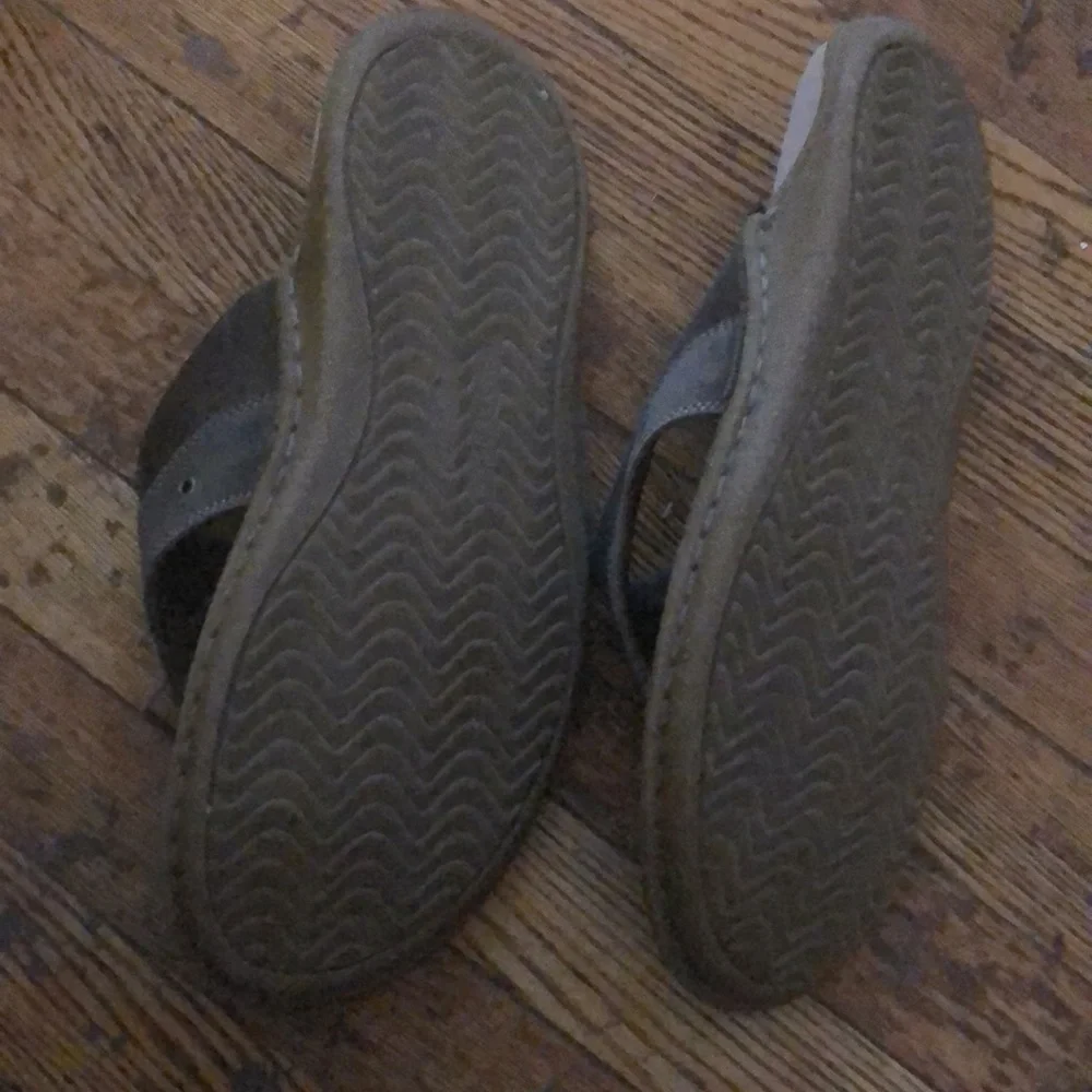 Hush Puppies slid on sandals size 13